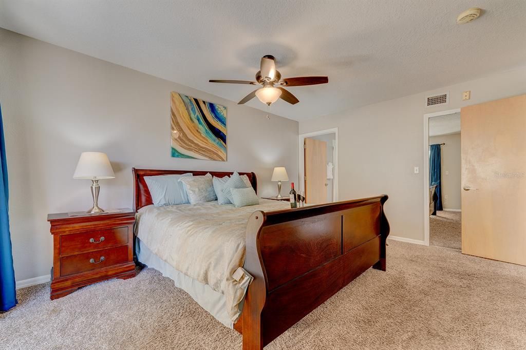 待售: $214,000 (3 贝兹, 2 浴室, 1357 平方英尺)