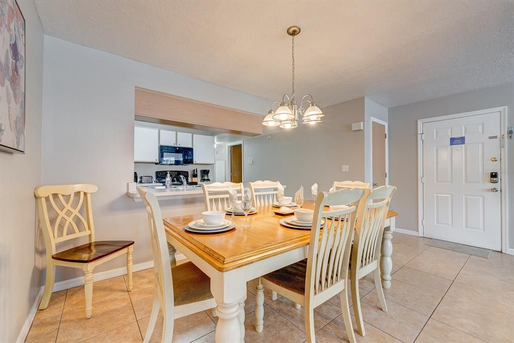 待售: $214,000 (3 贝兹, 2 浴室, 1357 平方英尺)