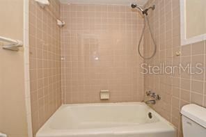 For Sale: $145,000 (1 beds, 1 baths, 661 Square Feet)