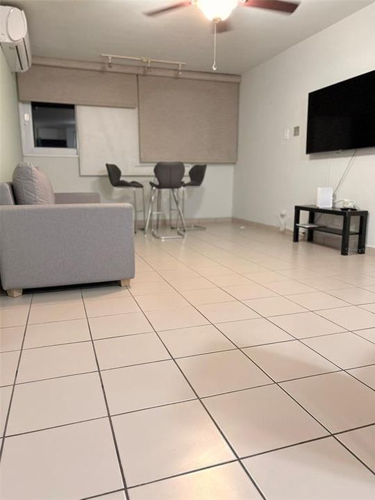 For Rent: $1,700 (1 beds, 1 baths, 0 Square Feet)