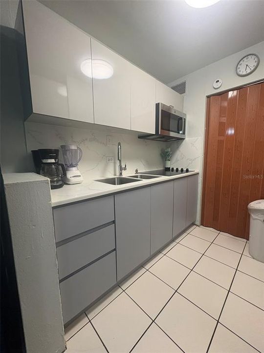 For Rent: $1,700 (1 beds, 1 baths, 0 Square Feet)