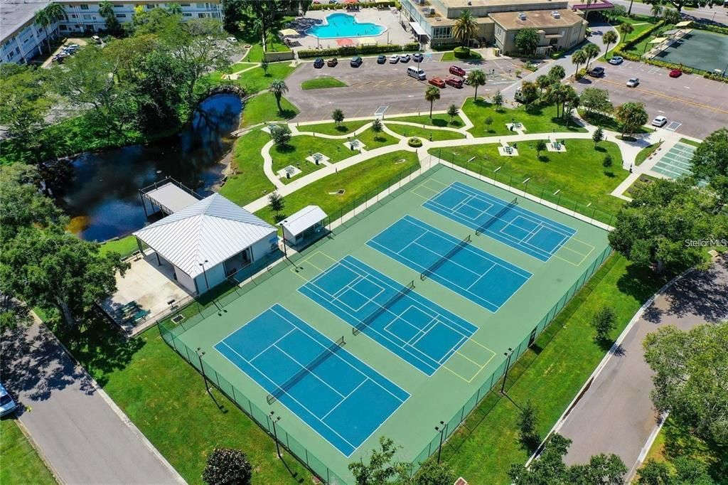 出租: $1,900 (2 贝兹, 2 浴室, 1100 平方英尺)