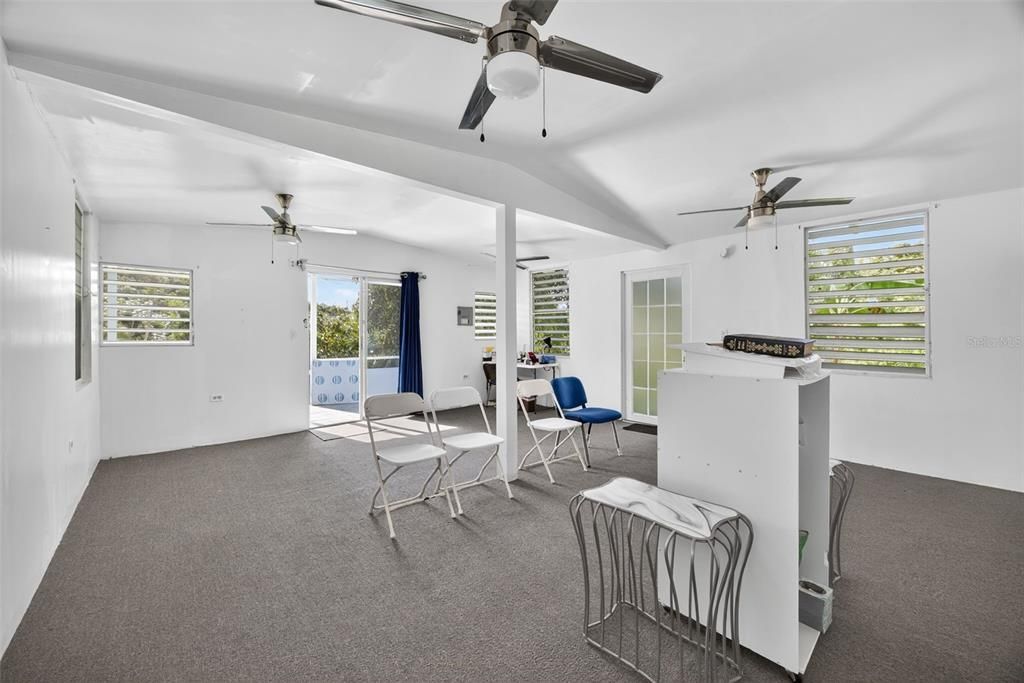 For Sale: $498,500 (4 beds, 2 baths, 1882 Square Feet)