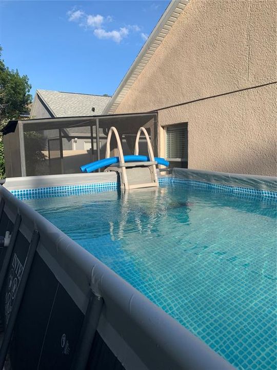 En Venta: $317,500 (3 camas, 2 baños, 1253 Pies cuadrados)