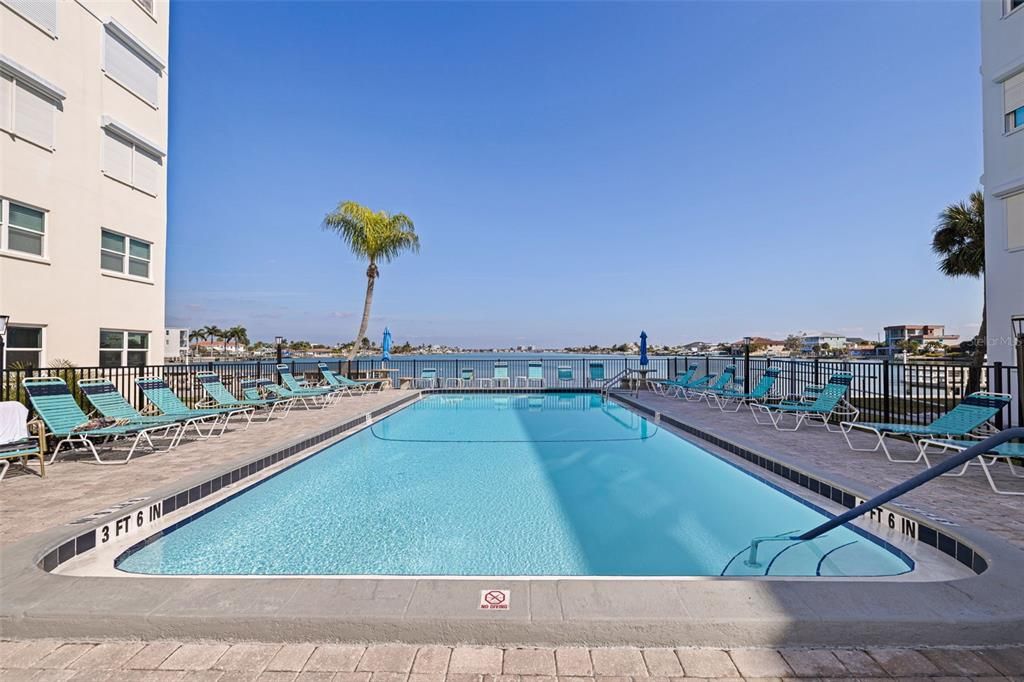 待售: $330,000 (1 贝兹, 1 浴室, 1145 平方英尺)