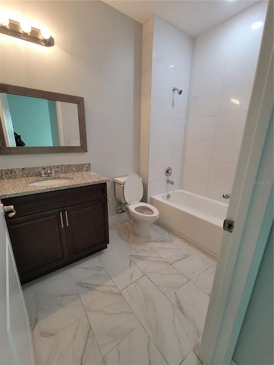 For Sale: $499,999 (6 beds, 0 baths, 2324 Square Feet)