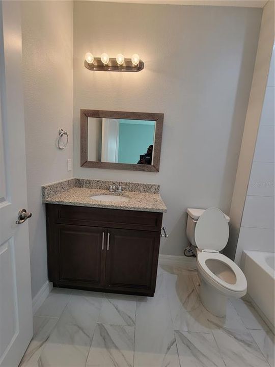 For Sale: $499,999 (6 beds, 0 baths, 2324 Square Feet)