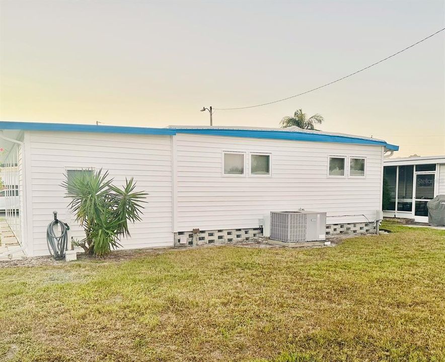 待售: $149,900 (2 贝兹, 1 浴室, 984 平方英尺)