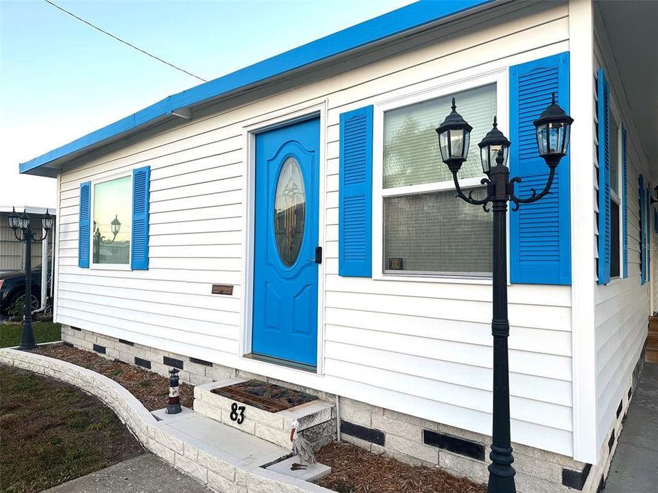 待售: $149,900 (2 贝兹, 1 浴室, 984 平方英尺)