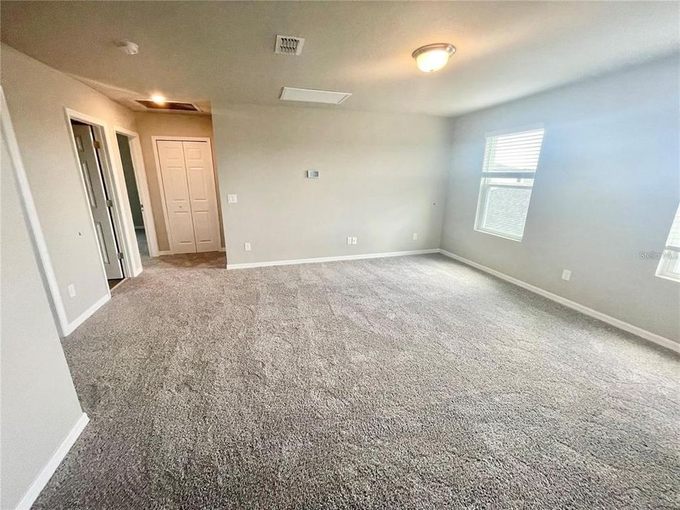 For Rent: $2,300 (4 beds, 2 baths, 2168 Square Feet)