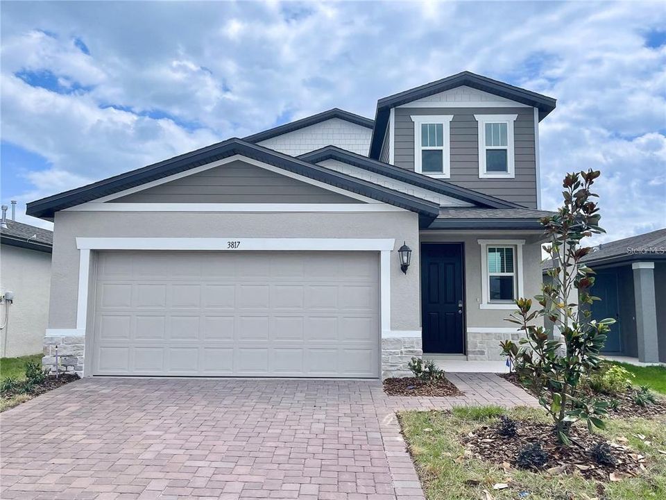 For Rent: $2,300 (4 beds, 2 baths, 2168 Square Feet)