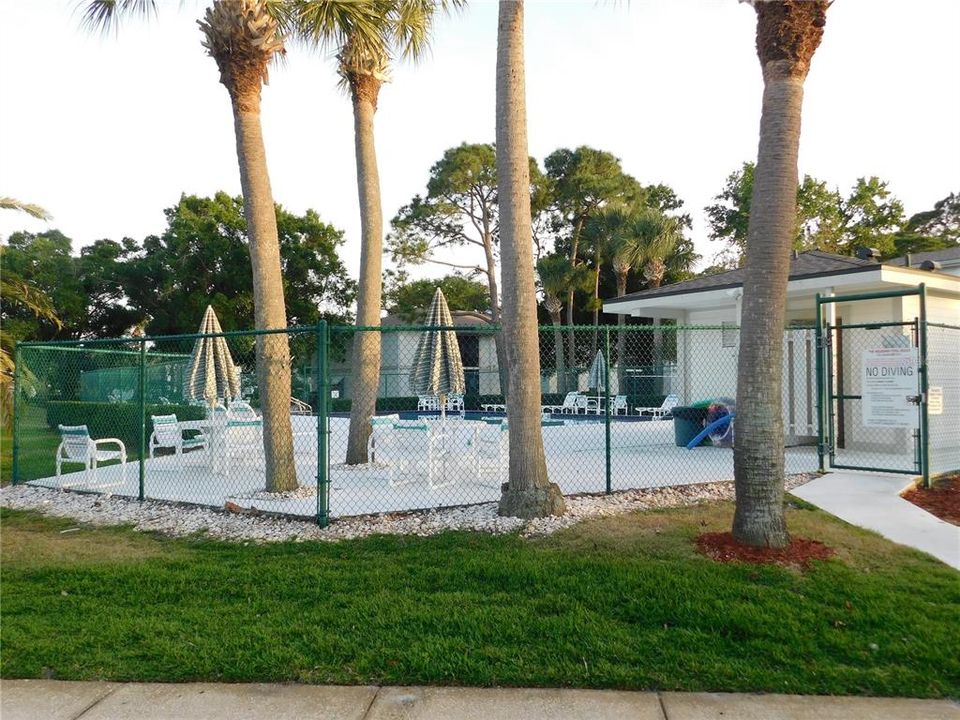 For Rent: $1,700 (2 beds, 2 baths, 879 Square Feet)