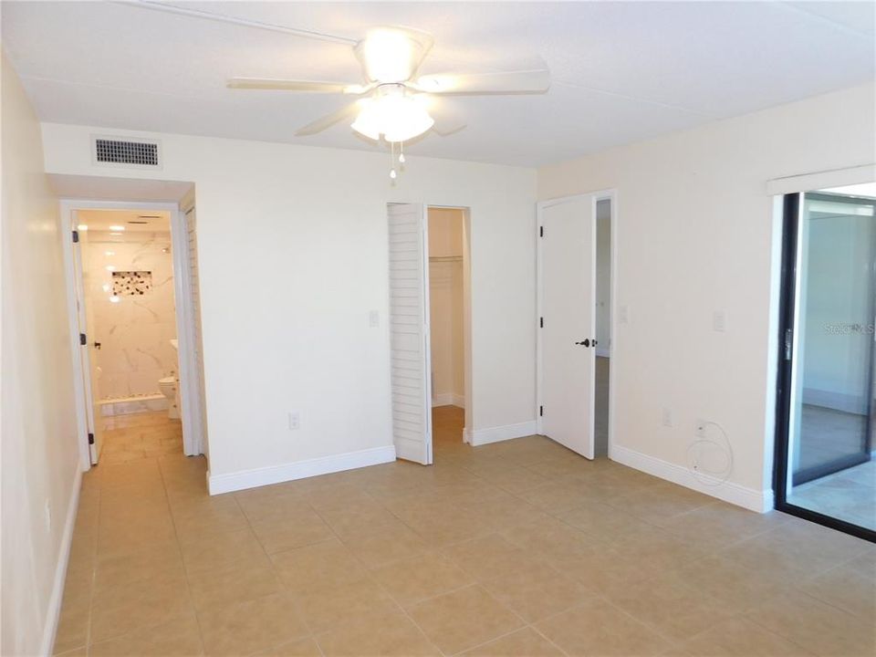 For Rent: $1,700 (2 beds, 2 baths, 879 Square Feet)