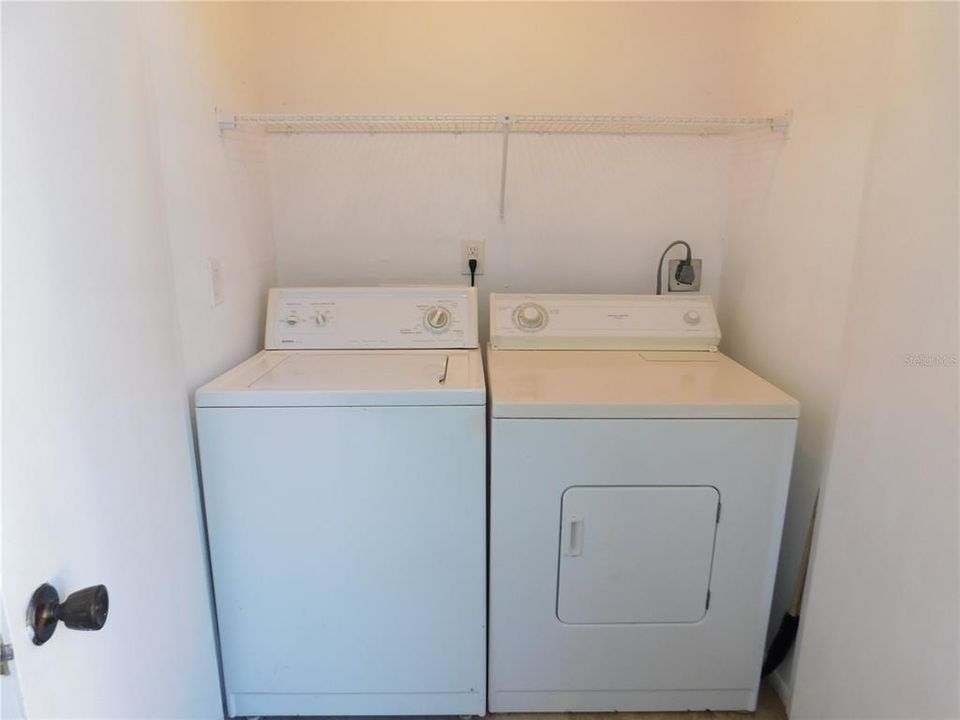 For Rent: $1,700 (2 beds, 2 baths, 879 Square Feet)