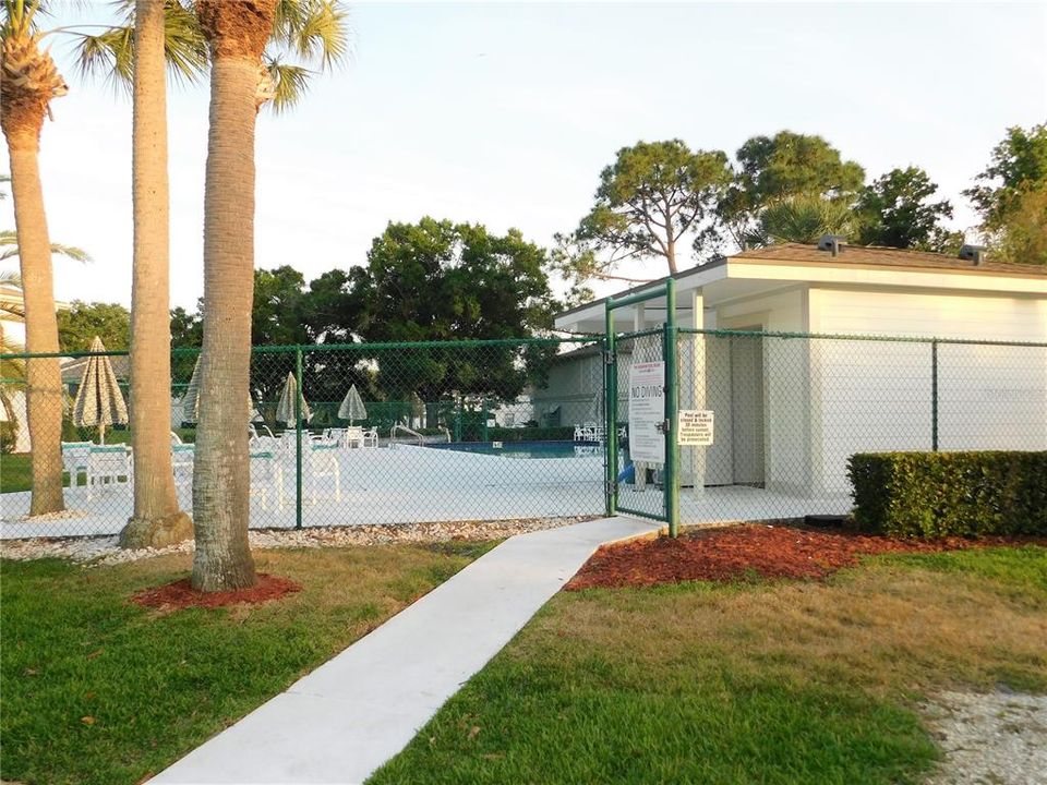 For Rent: $1,700 (2 beds, 2 baths, 879 Square Feet)