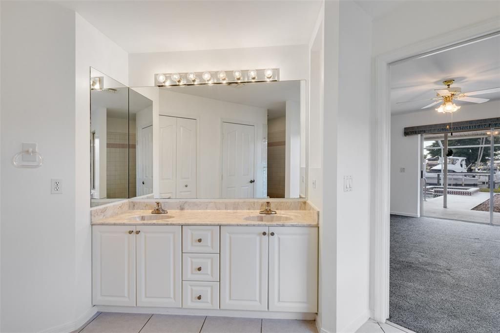 待售: $714,999 (3 贝兹, 2 浴室, 1769 平方英尺)