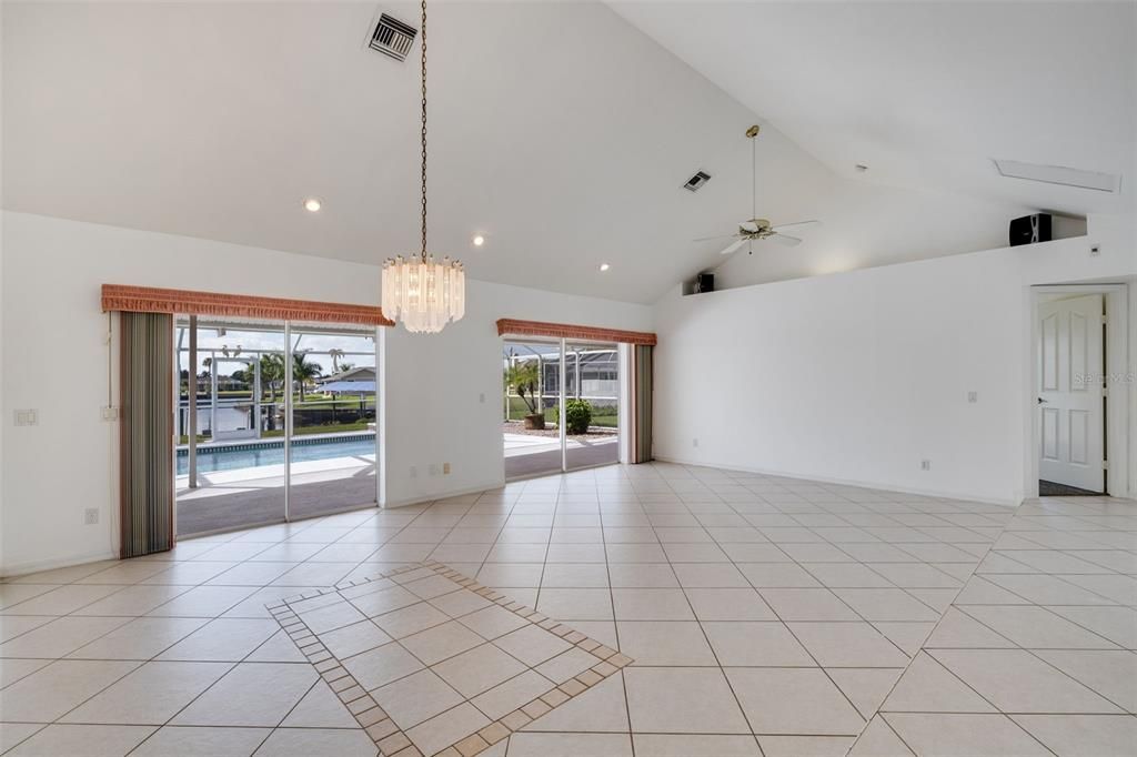 待售: $714,999 (3 贝兹, 2 浴室, 1769 平方英尺)