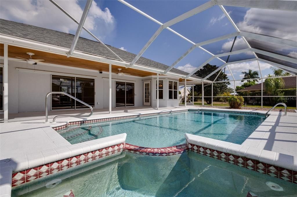 待售: $714,999 (3 贝兹, 2 浴室, 1769 平方英尺)