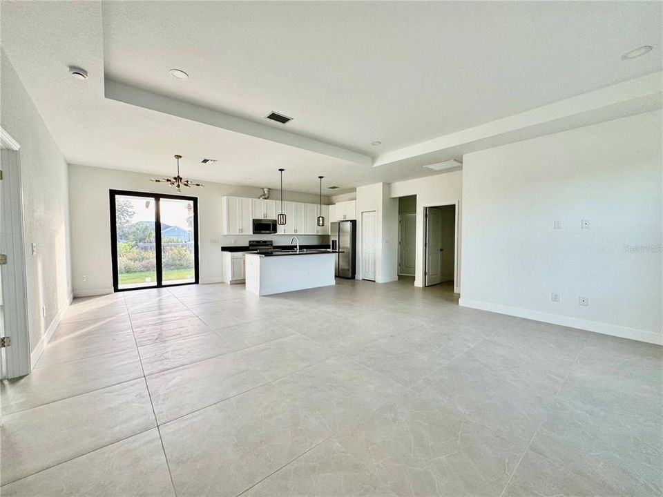 В аренду: $2,350 (3 спален, 2 ванн, 1950 Квадратных фут)