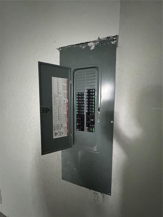 В аренду: $2,350 (3 спален, 2 ванн, 1950 Квадратных фут)