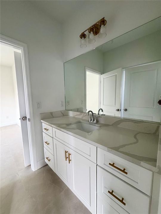 В аренду: $2,350 (3 спален, 2 ванн, 1950 Квадратных фут)