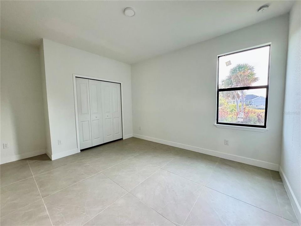 В аренду: $2,350 (3 спален, 2 ванн, 1950 Квадратных фут)