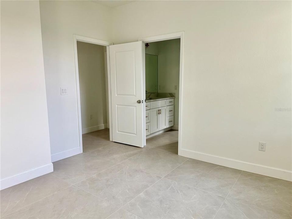 В аренду: $2,350 (3 спален, 2 ванн, 1950 Квадратных фут)