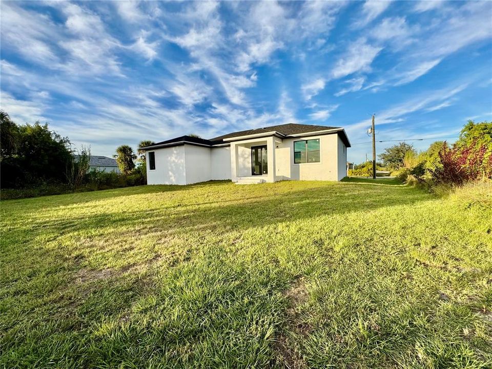 В аренду: $2,350 (3 спален, 2 ванн, 1950 Квадратных фут)