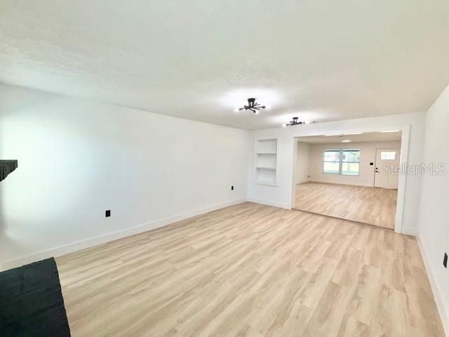 出租: $2,695 (4 贝兹, 3 浴室, 2200 平方英尺)