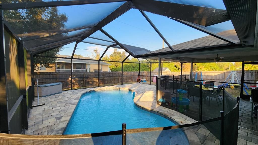 待售: $319,000 (3 贝兹, 2 浴室, 1220 平方英尺)