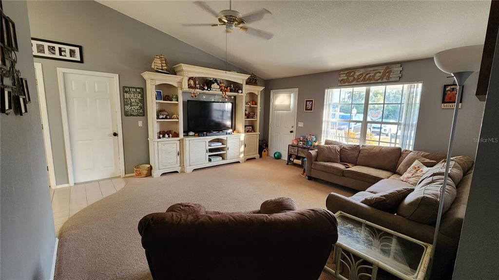 待售: $319,000 (3 贝兹, 2 浴室, 1220 平方英尺)