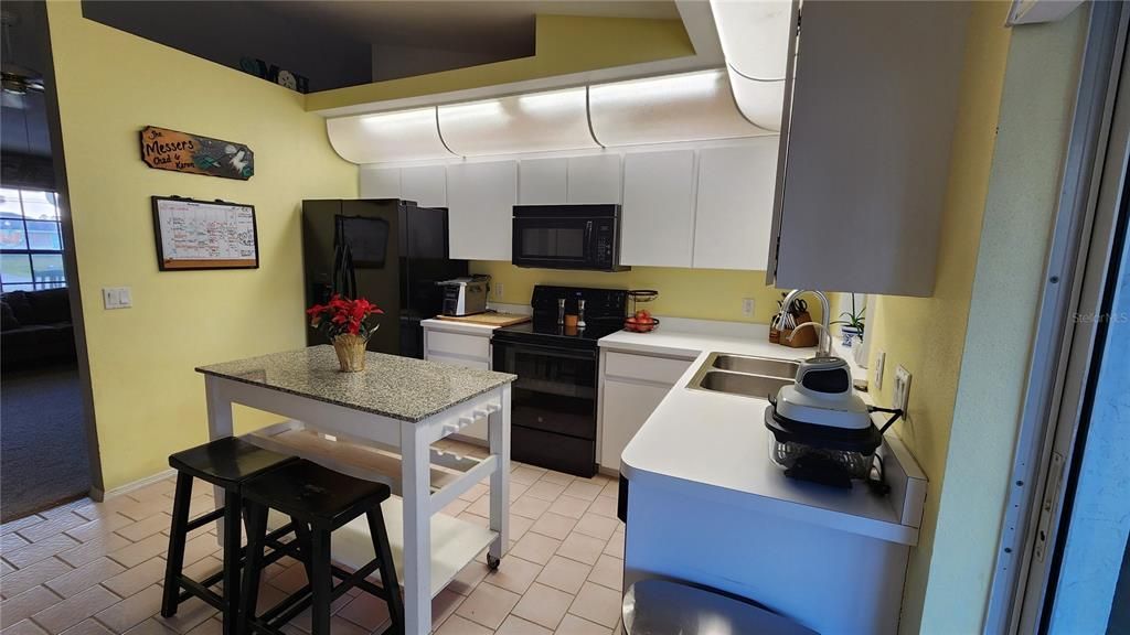 待售: $319,000 (3 贝兹, 2 浴室, 1220 平方英尺)