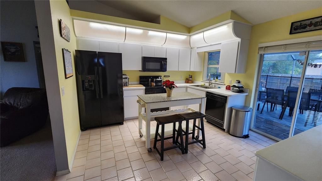 待售: $319,000 (3 贝兹, 2 浴室, 1220 平方英尺)