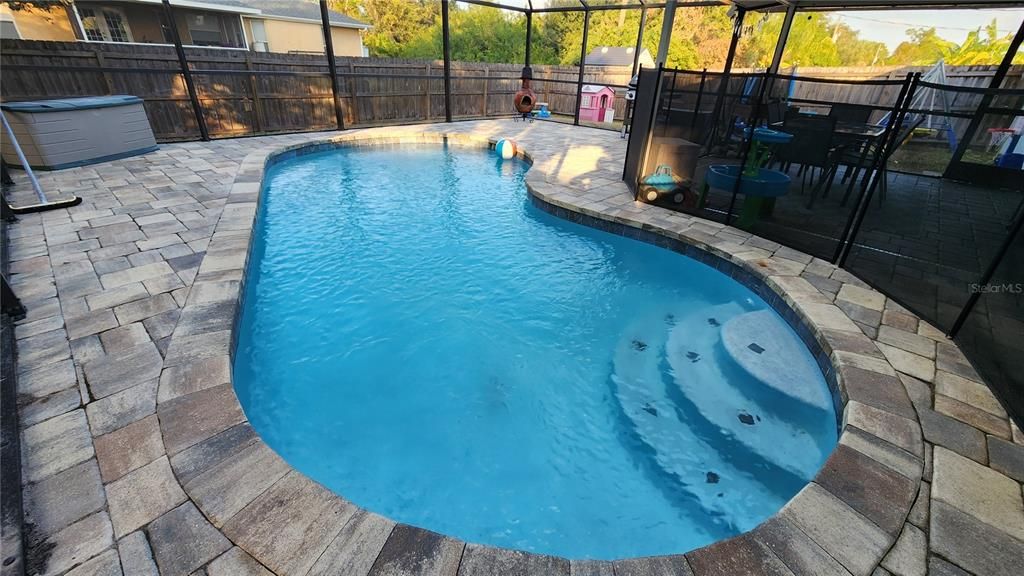 待售: $319,000 (3 贝兹, 2 浴室, 1220 平方英尺)