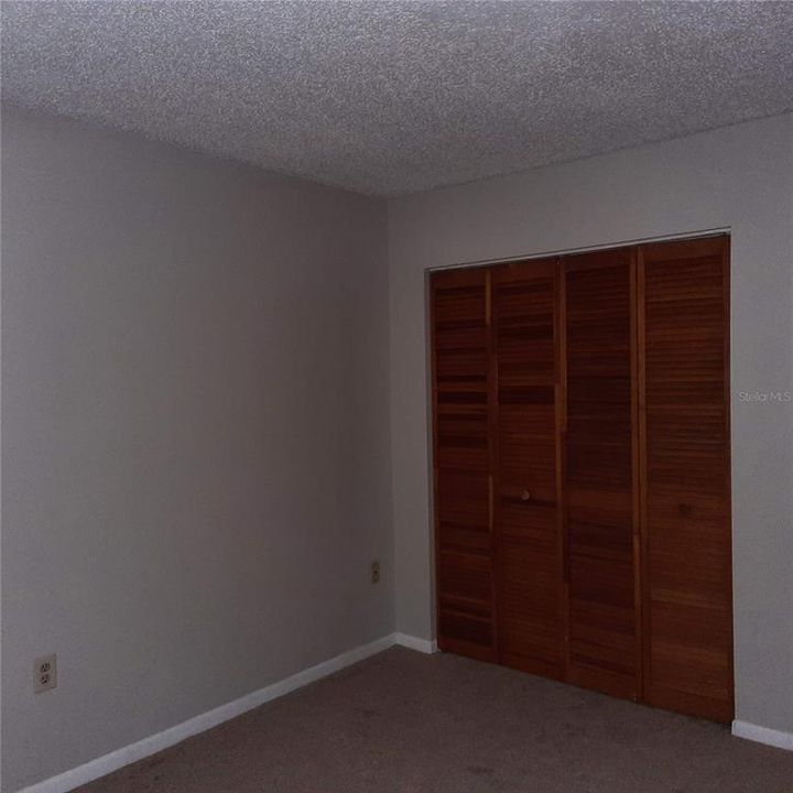 出租: $1,550 (2 贝兹, 1 浴室, 890 平方英尺)