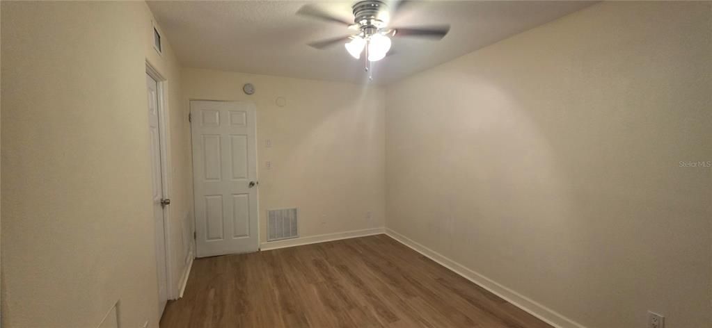 出租: $1,450 (1 贝兹, 1 浴室, 498 平方英尺)