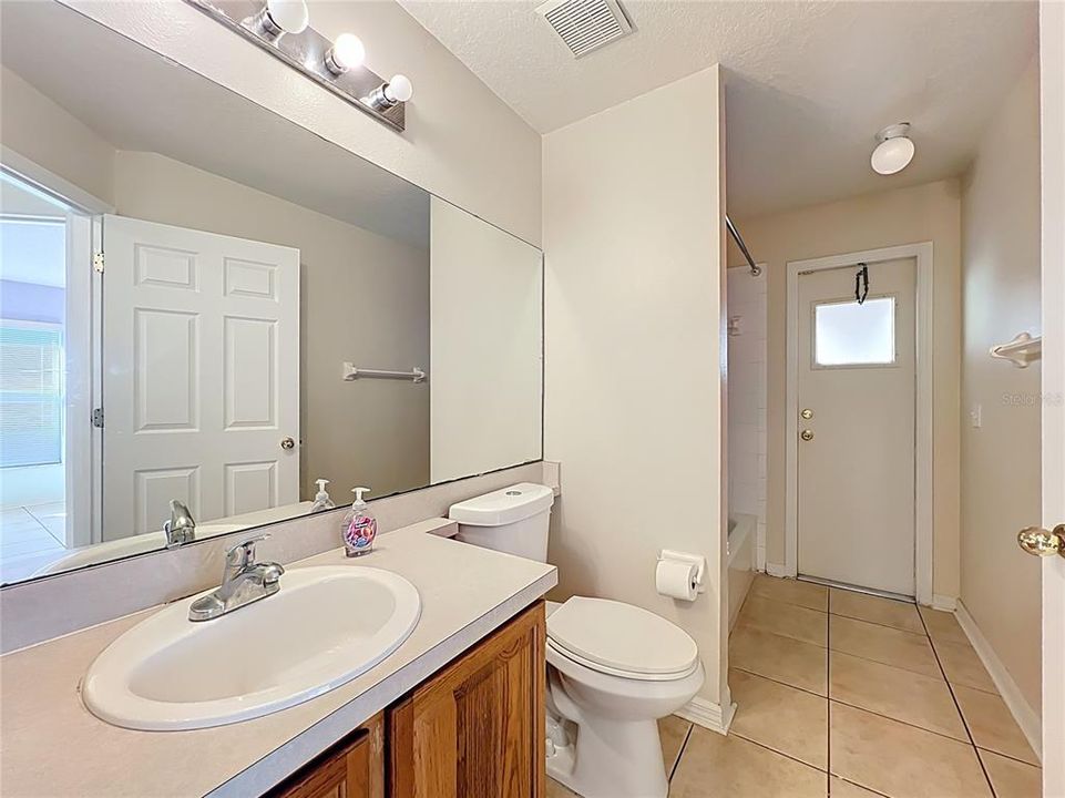 For Sale: $449,900 (3 beds, 2 baths, 1941 Square Feet)