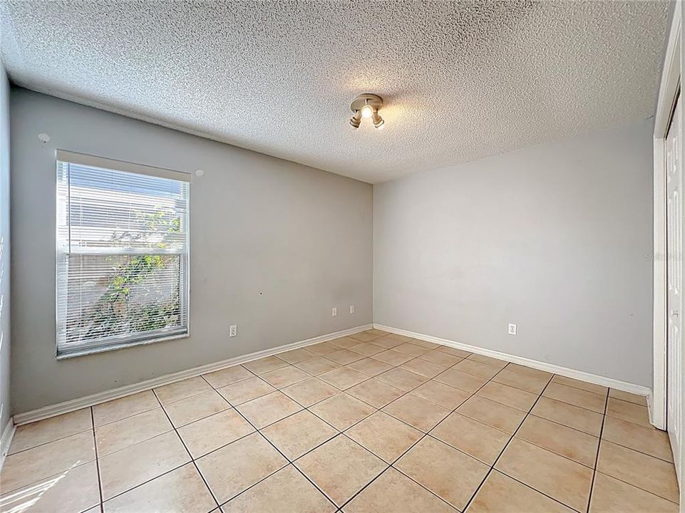 For Sale: $449,900 (3 beds, 2 baths, 1941 Square Feet)