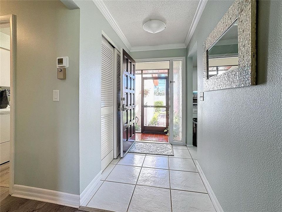 For Sale: $349,000 (2 beds, 2 baths, 1429 Square Feet)