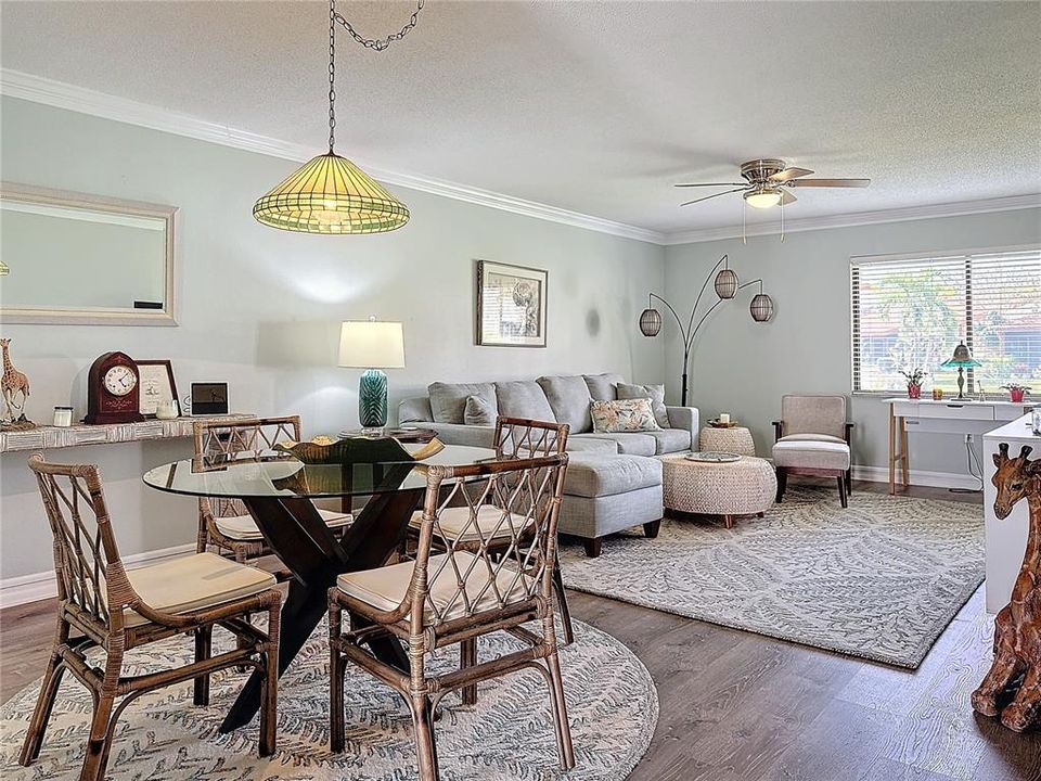 For Sale: $349,000 (2 beds, 2 baths, 1429 Square Feet)