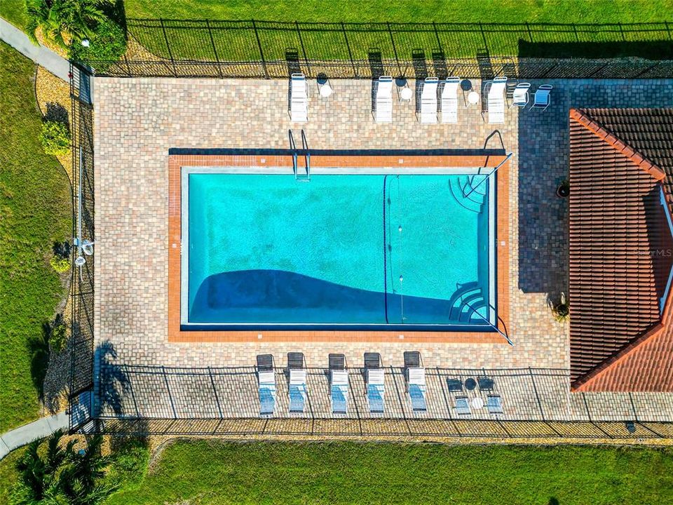 На продажу: $349,000 (2 спален, 2 ванн, 1429 Квадратных фут)