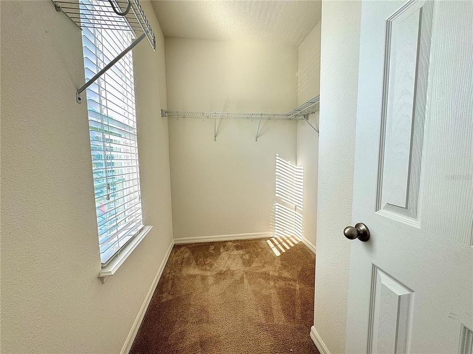 待售: $549,000 (4 贝兹, 2 浴室, 2126 平方英尺)