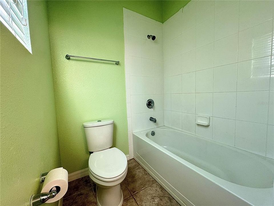 待售: $549,000 (4 贝兹, 2 浴室, 2126 平方英尺)