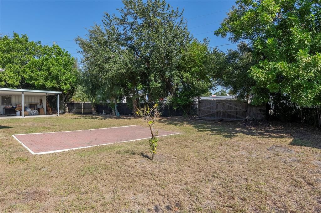 待售: $333,000 (2 贝兹, 2 浴室, 1056 平方英尺)