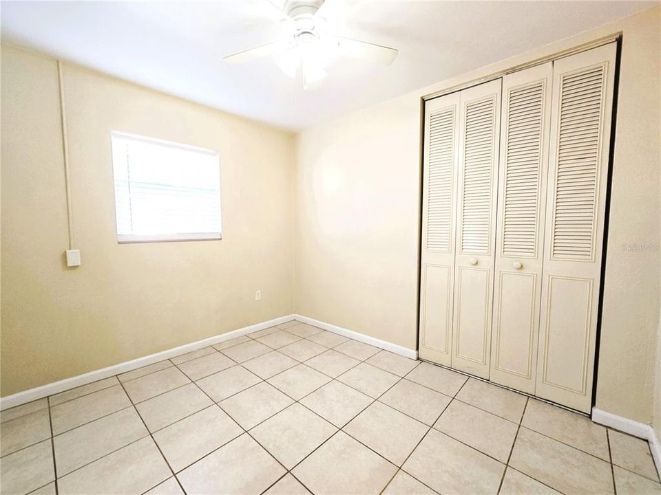 For Rent: $950 (1 beds, 1 baths, 720 Square Feet)