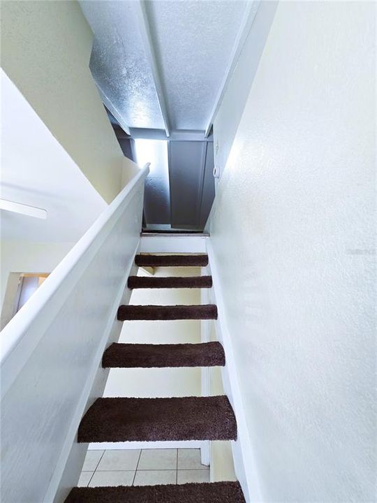 For Rent: $950 (1 beds, 1 baths, 720 Square Feet)