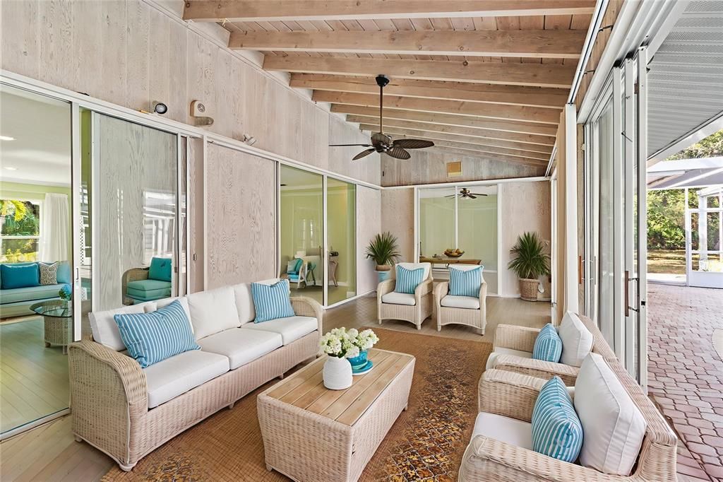 En Venta: $1,499,000 (5 camas, 5 baños, 5840 Pies cuadrados)