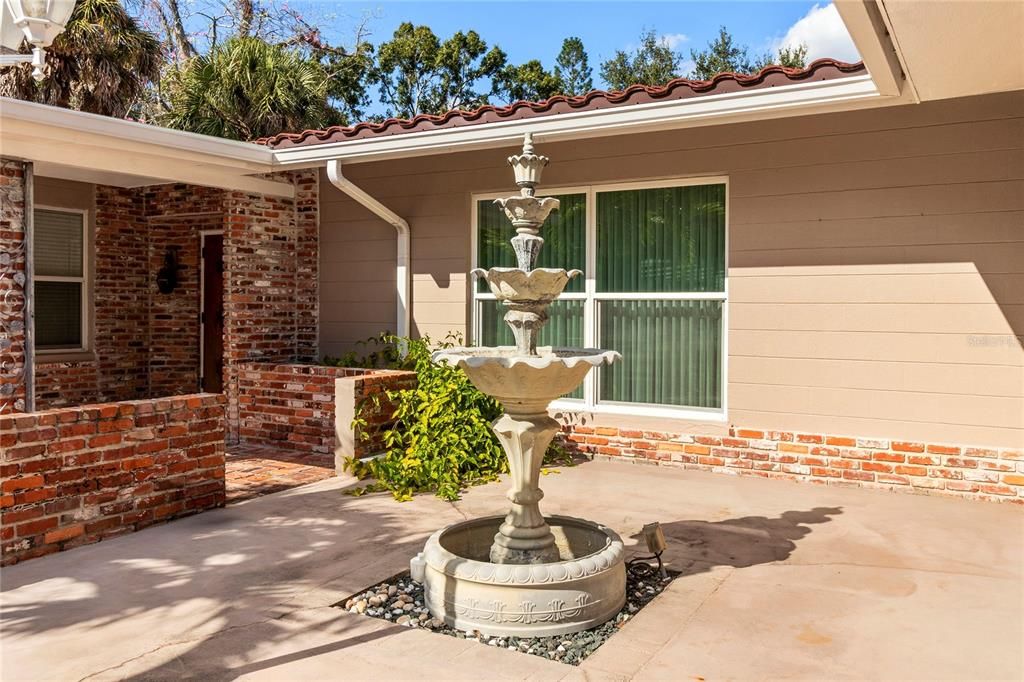 En Venta: $1,499,000 (5 camas, 5 baños, 5840 Pies cuadrados)