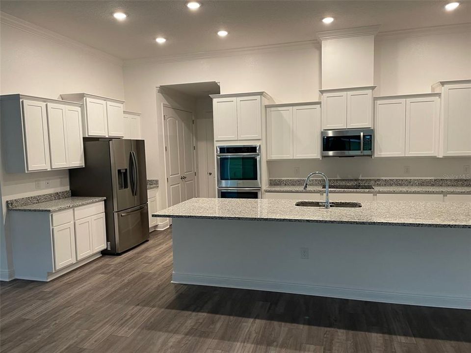 For Rent: $3,675 (4 beds, 3 baths, 3282 Square Feet)