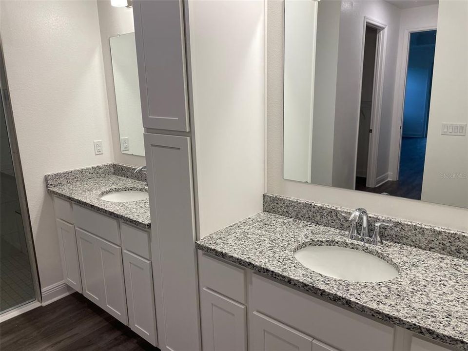 For Rent: $3,675 (4 beds, 3 baths, 3282 Square Feet)